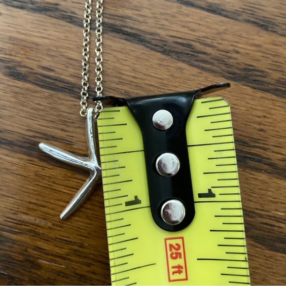 Starfish Pendant Necklace Silvertone 18" - Picture 8 of 8